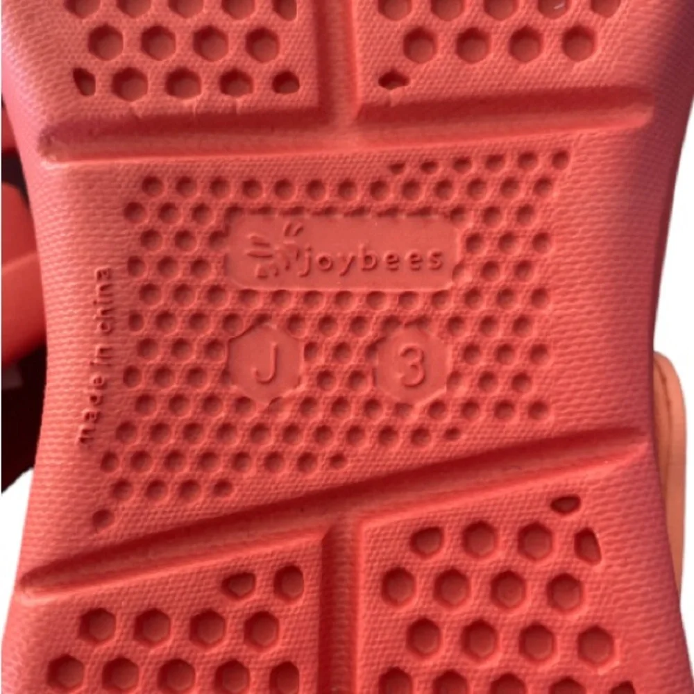 NEW! Water Shoe Clogs Dylan Slip On Pivoting Heel Strap Unisex Coral Kids Size 3